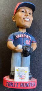 lot 41G image: Torii Hunter Bobblehead Red Base 2003 AL Central Champions Minnesota Twins Baseball