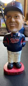 lot 47G image: Ron Gardenhire Bobblehead Red Base Minnesota Twins Baseball