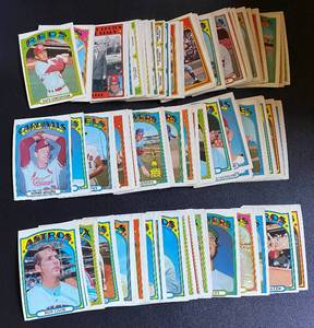 lot 4E image: 175 Card Lot of 1972 Topps Baseball Cards