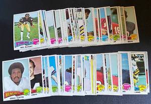 lot 21E image: 100 Card Lot of 1975 Topps Vintage Football Cards with Stars