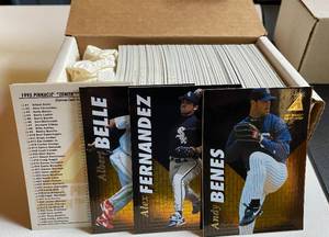 lot 160 image: 1995 Pinnacle Zenith Baseball Set #1-150