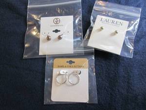 3 pr Earrings...