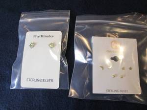 2 Sets Earrings...