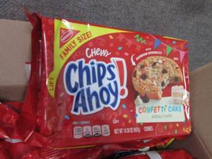 6- 14.38 oz Chewy Chips Ahoy Confet...