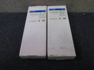 2 Thomas Lighting - UC180940 - Auro...