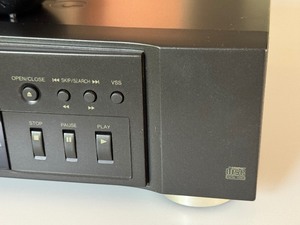 lot 65 image: Panasonic DVD -A120