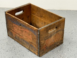 lot 36 image: Vintage Wooden Pepsi Crate