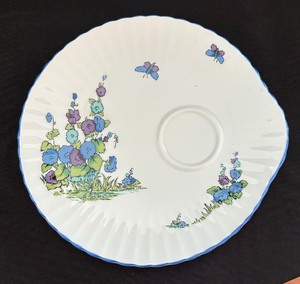 lot 103 image: Three Crown Staffordshire Gainsborough Snack Sets