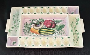 lot 152 image: Lovely Divided Hand Painted Serving Tray from Italy