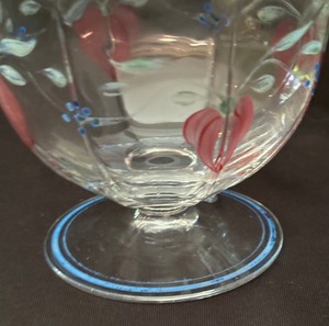 lot 153 image: Orrefors Majaby Hand Painted Berry Bowl