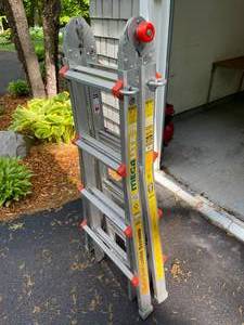 lot 195 image: Little Giant Aluminum Ladder Model 17  Type IA