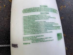 lot 196 image: Scotts Two Gallon Garden  Lawn Sprayer Model 020P16