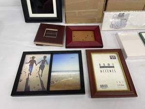 lot 236 image: Assorted Picture Frames