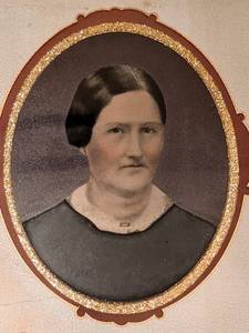 lot 166A image: Pair of Framed Antique 1800s Portraits