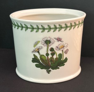lot 176 image: Three Beautiful Portmeirion Vases