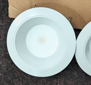 lot 217A image: LED Under Cabinet light fixtures - 3000K Color Temperature
