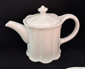 lot 185 image: Grand Grouping of White Dish Items and Decor