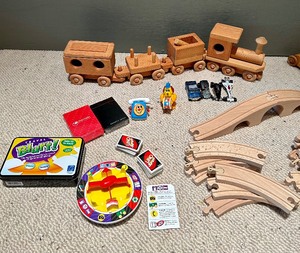 lot 264 image: Very Large Homemade Play Table Top with a Variety of Toys