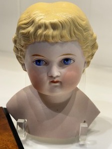 lot 35A image: Vintage Ink Well and Doll Bust