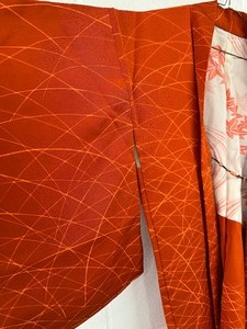 lot 306 image: Vintage Silk Komono