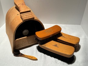 lot 297 image: Vintage Shoe Shine Kit with Two Horse Hair Brushes