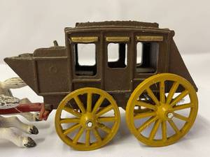 lot 117 image: Vintage  Cast Iron Horse Drawn Wagon