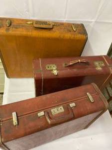 lot 124 image: Three Vintage Suitcases