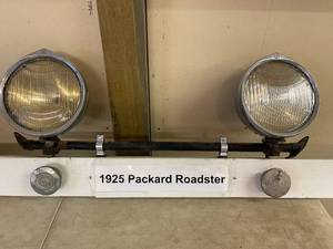 lot 136 image: 1925 Packard Roadster Headlights