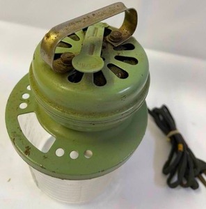 lot 143 image: Vintage Vadric Electric Mixer