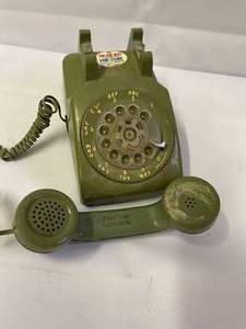 lot 175 image: Vintage Rotary Phone