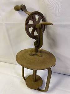 lot 189 image: Vintage Deking Manufacturing King Butter Separation Piece