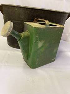 lot 190 image: Vintage Metal Garden Pieces
