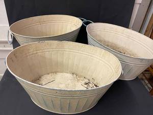 lot 217 image: Three Metal Gardening Baskets