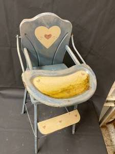 lot 222 image: Vintage Metal High Chair