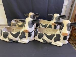 lot 226 image: Four Adorable Plastic Cow Planters