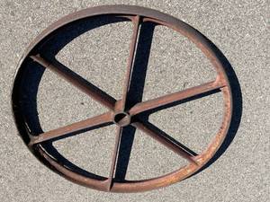 lot 274 image: Rusty Spiked Wagon Wheel