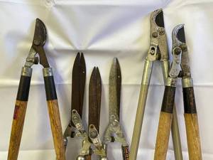 lot 288 image: Assorted Pruners