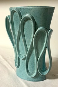 lot 45 image: Vintage Redwing Pottery Ribbon Handled Vase  RED WING POTTERY Vase Design by Charles Murphy - MCM - M1460 - Circa 1954