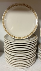 lot 58 image: Vintage Shenango Dishware Grouping