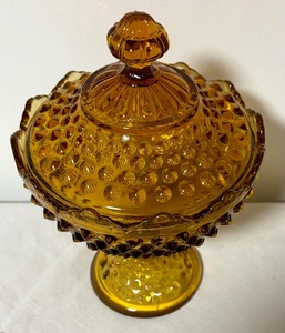 lot 59 image: Vintage Fenton Amber Hobnail Lidded Candy Dish
