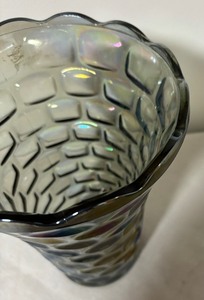 lot 63 image: Vintage Carnival Glass Thumbprint Vase by Federal Glass