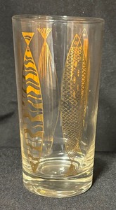 lot 69 image: Vintage Fred Press Gold Gilded Fish and Wave Glassware