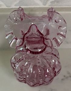 lot 312 image: Fenton Dusty Rose Pink Beaded Melon Vase