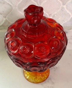 lot 316 image: Vintage LE. Smith Amberina Moon and Stars Lidded Compote Dish