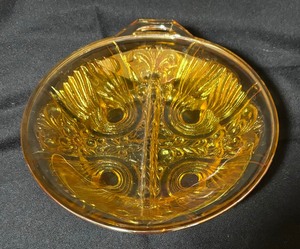 lot 318 image: Vintage Carnival Glass Divided Serving Dish