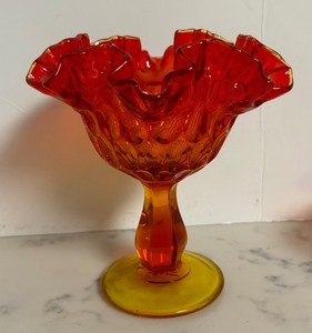 lot 321 image: Vintage Fenton Ruffled Thumbprint Amberina Dishes