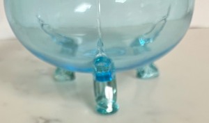 lot 325 image: Viking Glass Flowerlite Colonial Blue Rose Bowl