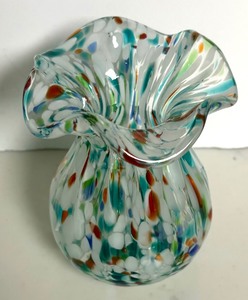 lot 326 image: Confetti Bag Style Vase by Murano