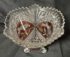 lot 336 image: Vintage Hofbauer Byrds Crystal Vase