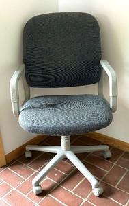 lot 337 image: Outstanding Office Chair